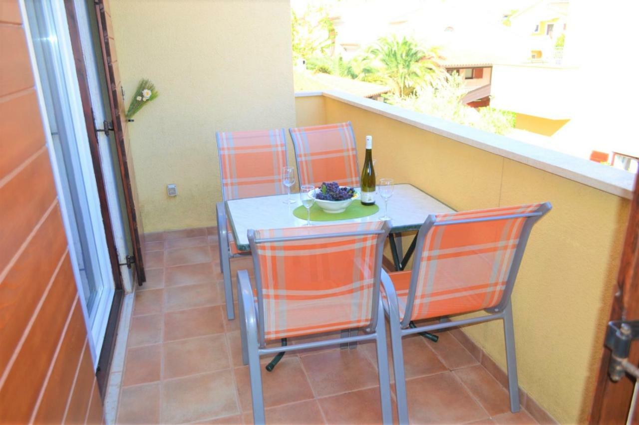 Apartment Din Banjole Bagian luar foto